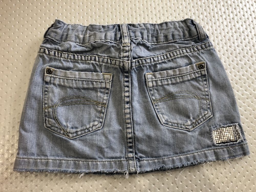 Срочно юбка джинсовая Zara на 4-5 лет