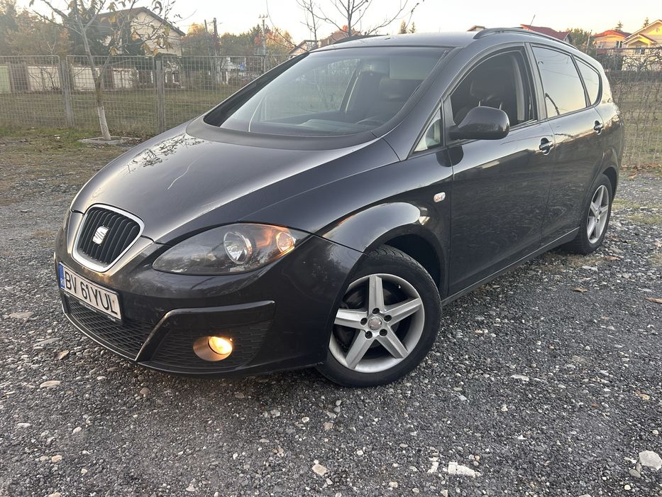 Seat Altea XL 2011 1.6 L diesel euro 5 clima,jante stare foarte buna