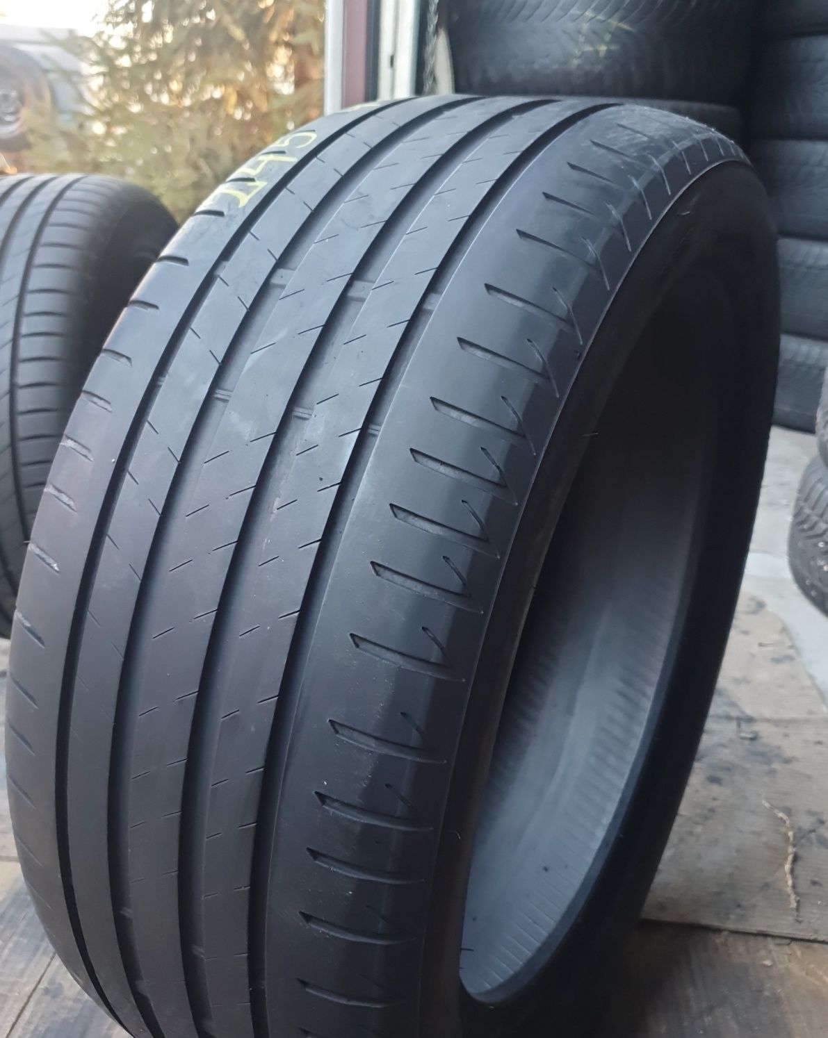 1 Anvelopa Vară Bridgestone 245 45 R18 impecabilă DOT 0621.