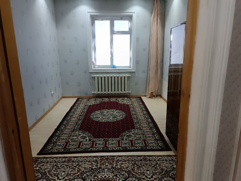 68 КМ 2 хонали катта квартира сотилади ғиштли дом