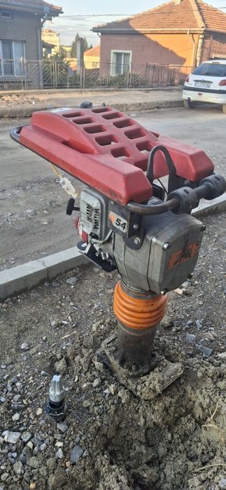 Бензинова трамбовка