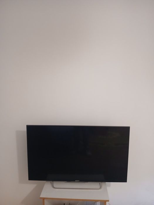 Vând televizor Sony KDL-42W705B