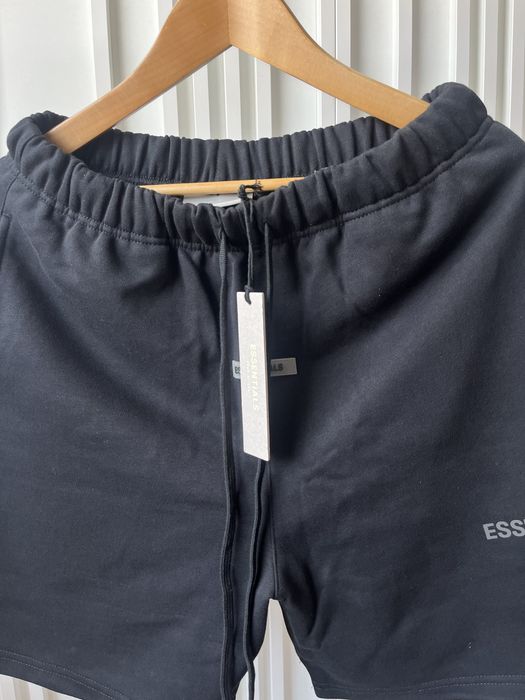 Pantaloni scurti essentials