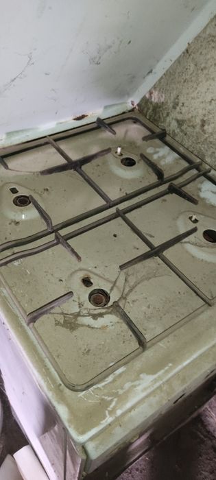 Продам газ плиту