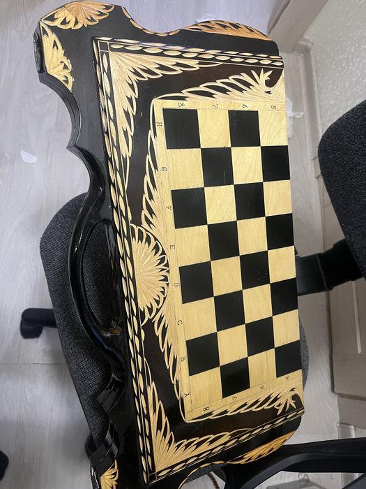 Шахматная доска ручной работы