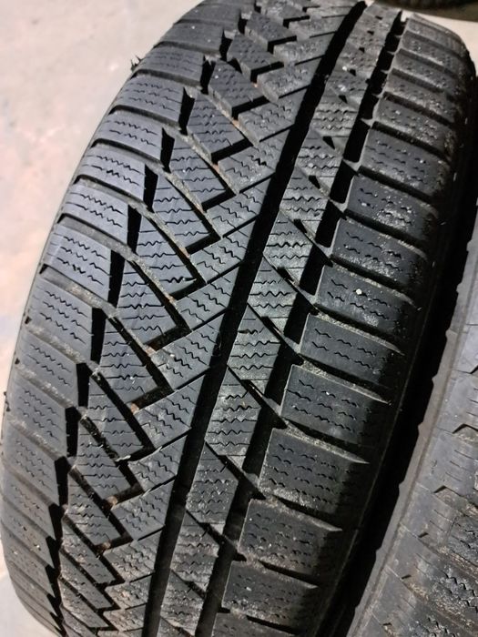 2 anvelope iarnă 205 50 r17 Continental