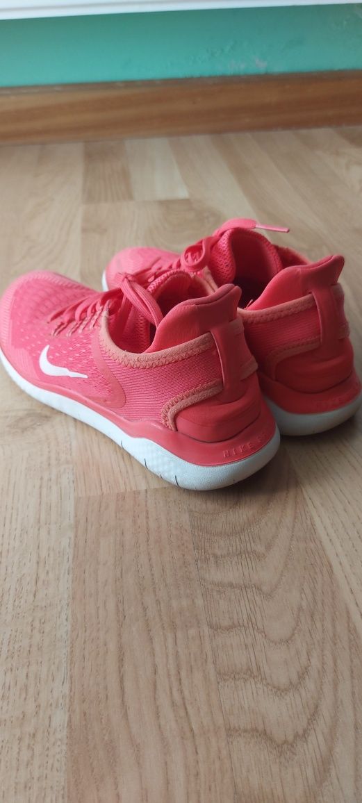 Adidasi Nike 37 portocaliu somon