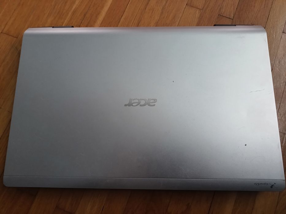 Acer 8943G, două bucăți, 18,4”, 300 lei fiecare, IMac 27” 2015 1300lei