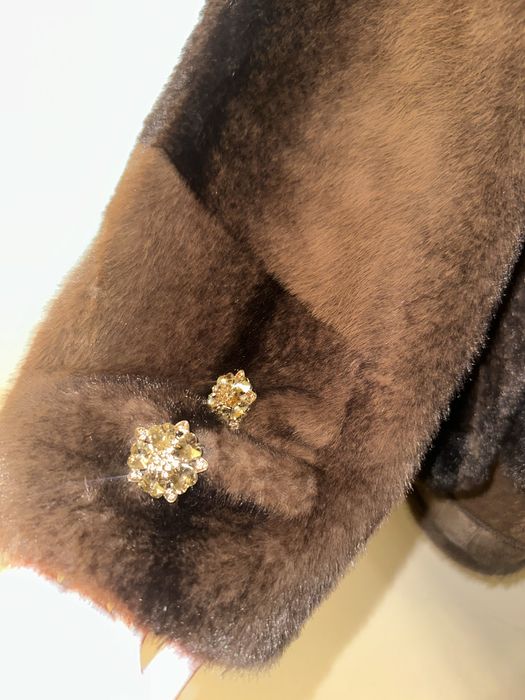 Елегантно дамско палто