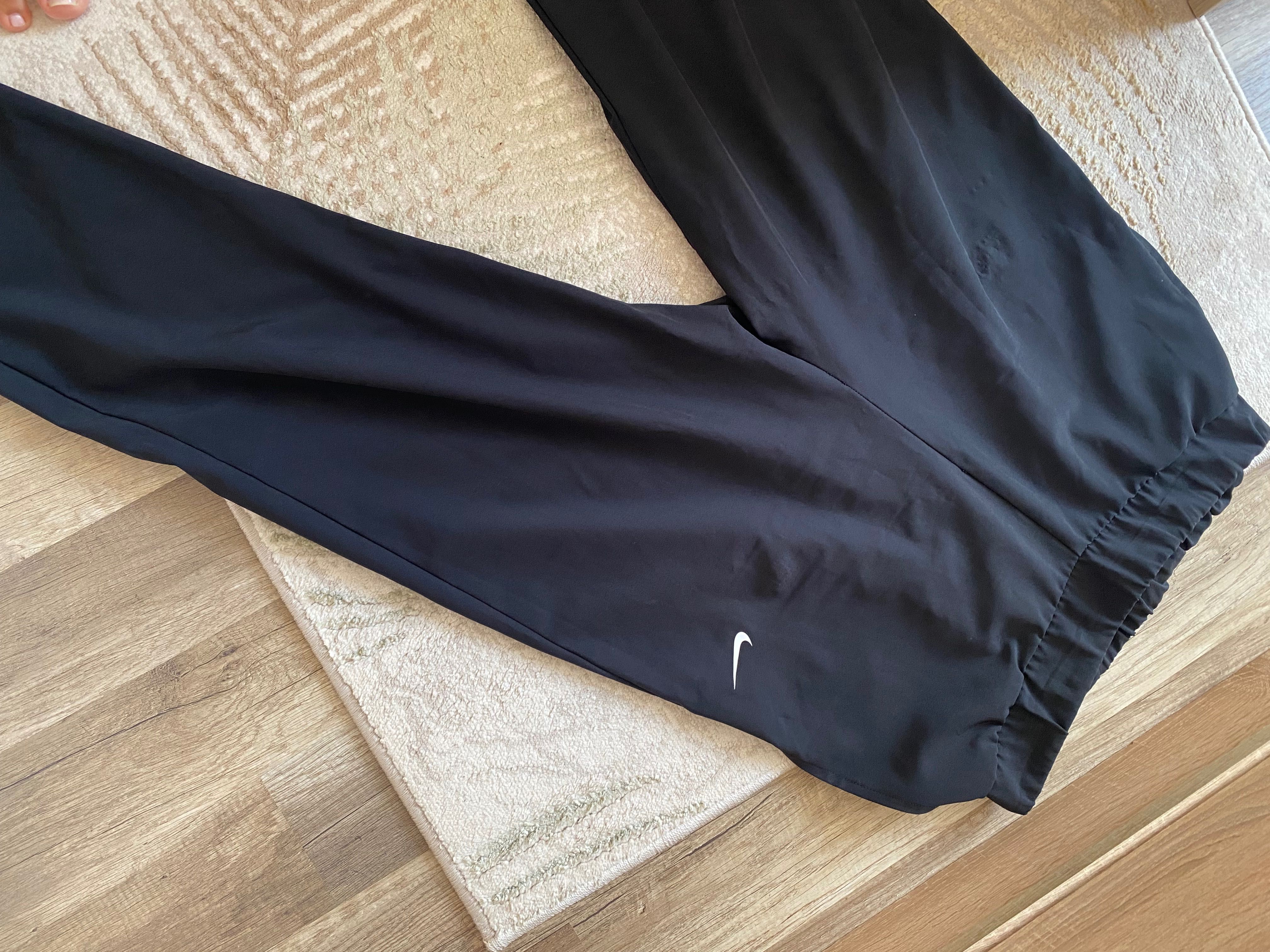 Дамско спортно долнище Nike