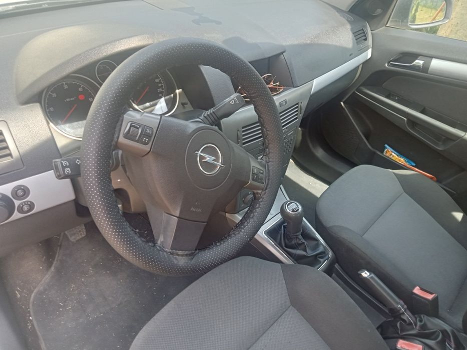 Vând Opel Astra h
