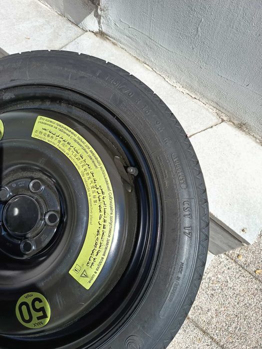 Резервна гума патерица