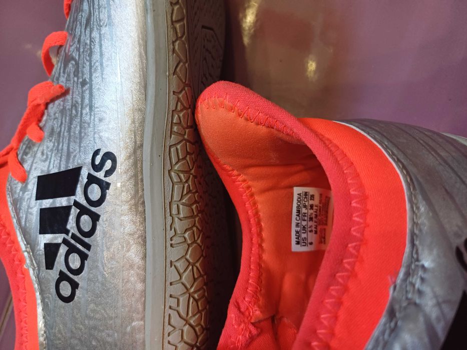 Оригинални спортни мъжки маратонки adidas.