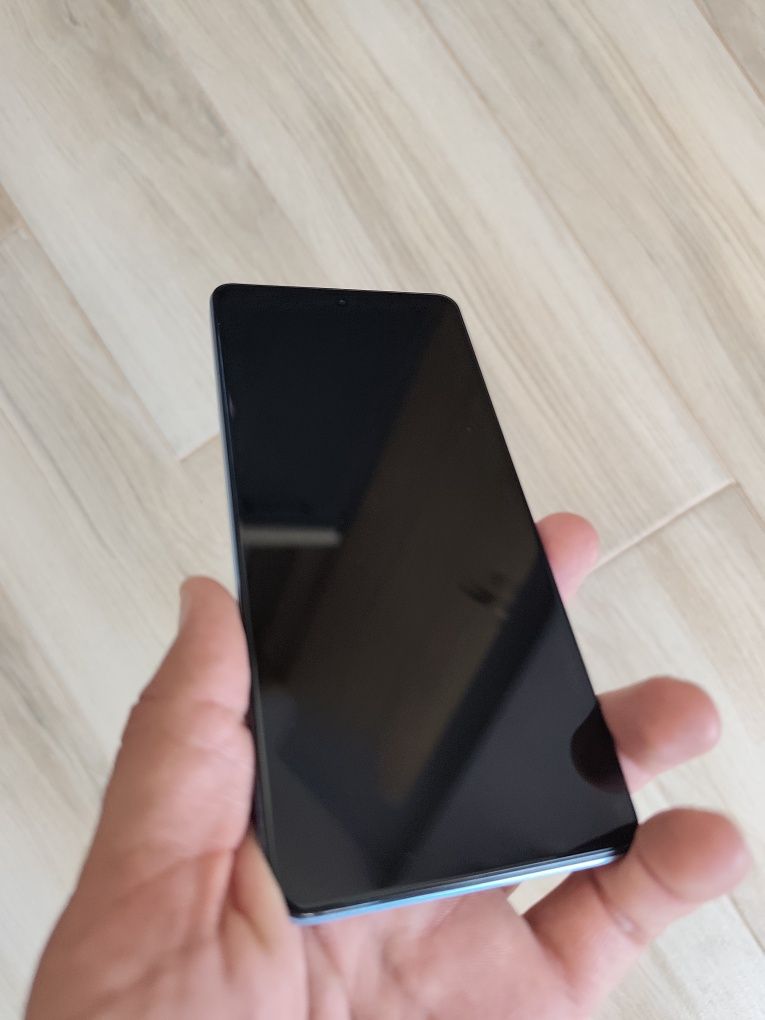 Продавам Xiaomi Redmi Note 12 Pro+ – 8GB RAM / 256GB ROM – Sky Blue
