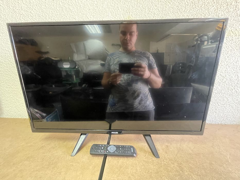 Телевизор Philips Full HD LED 32” - 32PFS4132