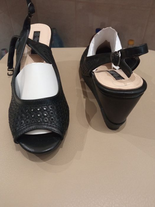 Sandale dama noi mărimea 40