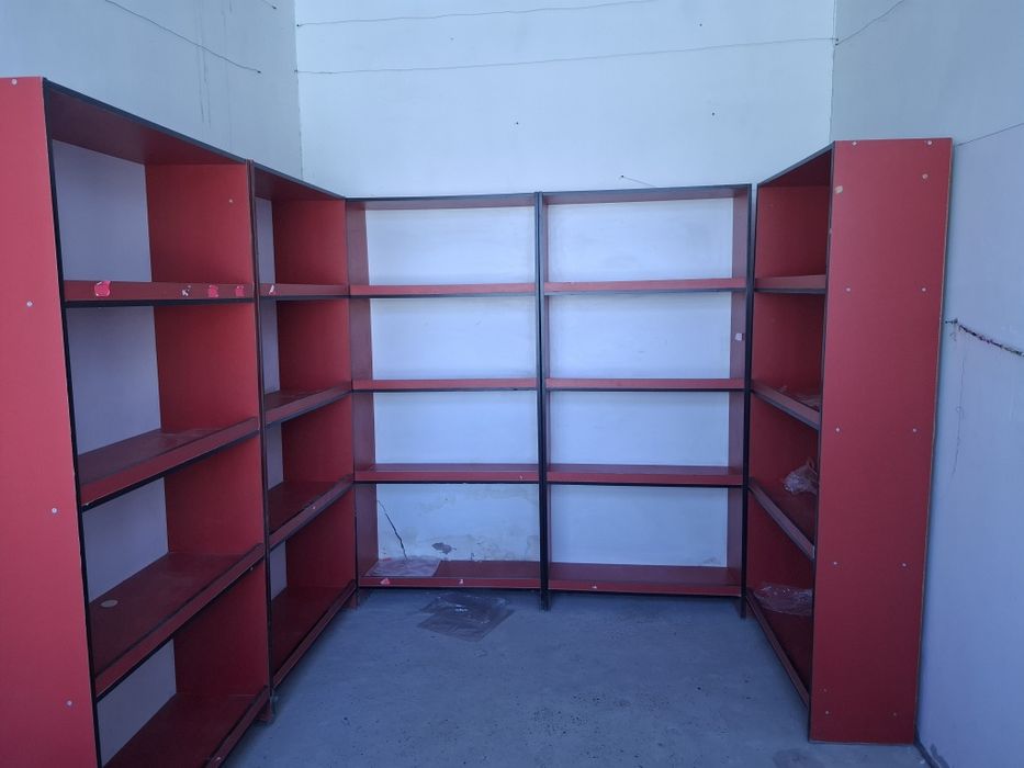 Стелаж сотилади яхши холатда