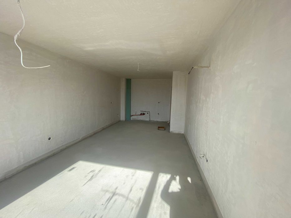 Продава се Двустаен апартамент в Пловдив, Южен - 71 кв.м за 1127 €/кв.м - Снимка #1