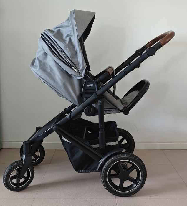 Britax Römer Smile III – set complet + accesorii – stare foarte bună