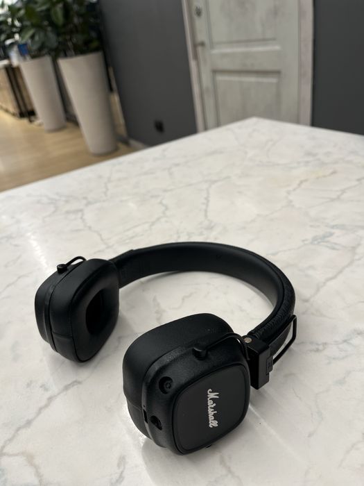 Marshall срочно сатылады