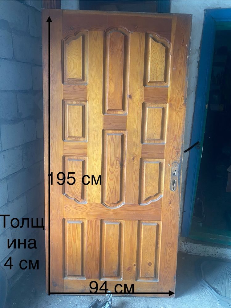 Дверь деревенная