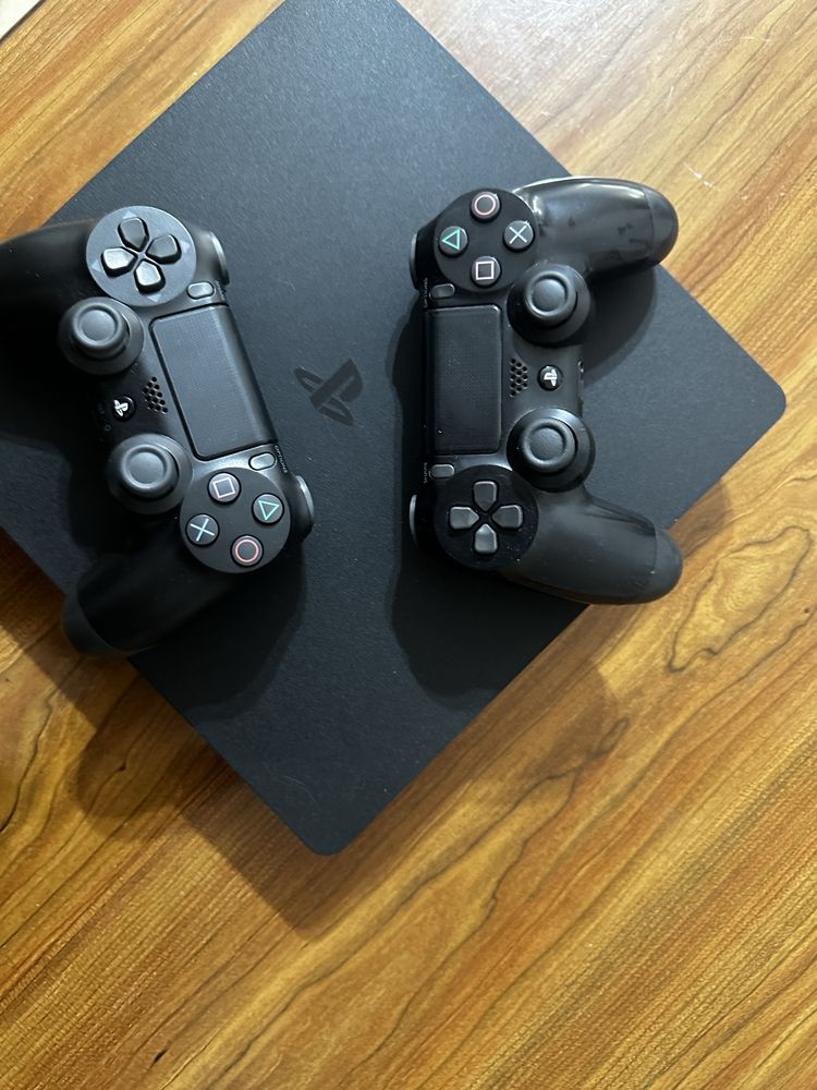 Продается Ps 4 slim