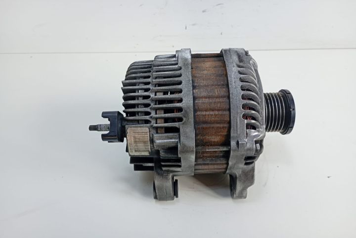 Alternator 231002543R Dacia Duster prima generatie seria