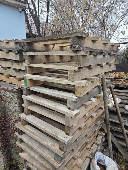 Продам поддоны маленькие