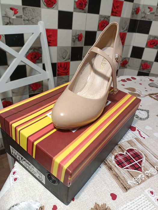 Туфли ,новые, 5000. Р39-40