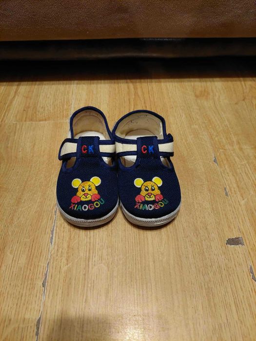 Детски обувки. Размер - 17. Марка - Calvin Klein.