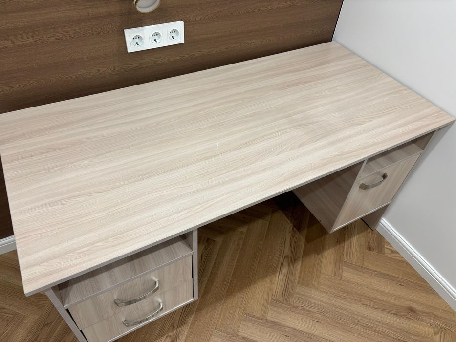 Продаю рабочий стол