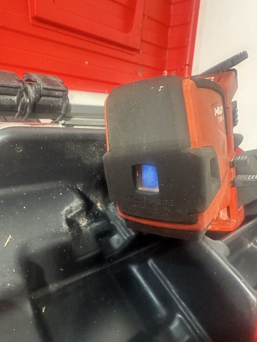 Hilti PMP 45 laser cu punct