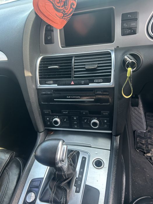 Ușă dreapta față Audi Q7 7L facelift 2011