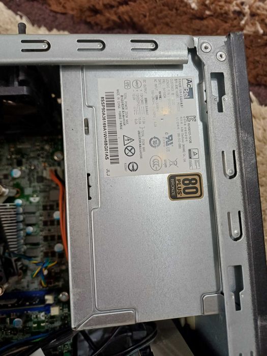 Unitate (calculator) Intel i5