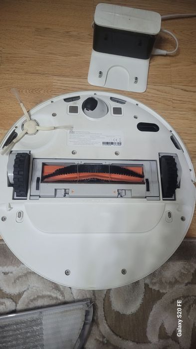 Продам робот пылесос