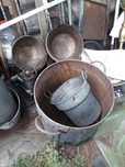 Bazin,caldare fonta cupru,dulap arma,carucior marfa, presa struguri