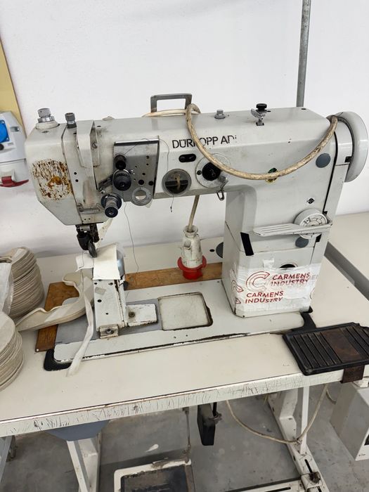 Masini de cusut incaltaminte