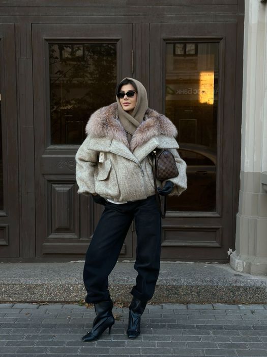 Куртка-парка. Продам срочно. Натуральный мех лиса. Наполнение гусь