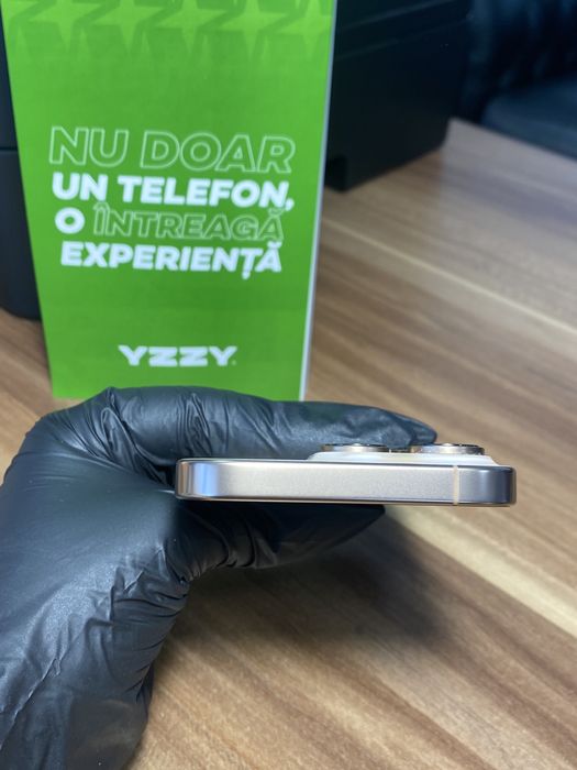 iPhone 16 Pro / 256 GB / Sănătate baterie 92% / Ca nou