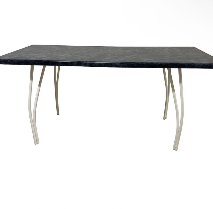 Продам стол кухонный