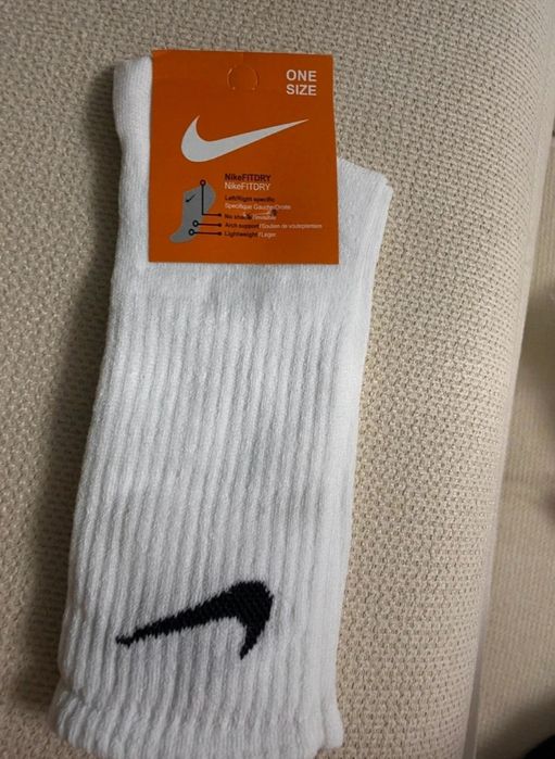 OFERTĂ Set 12 perechi Sosete Nike albe/negre in set de 12 perechi