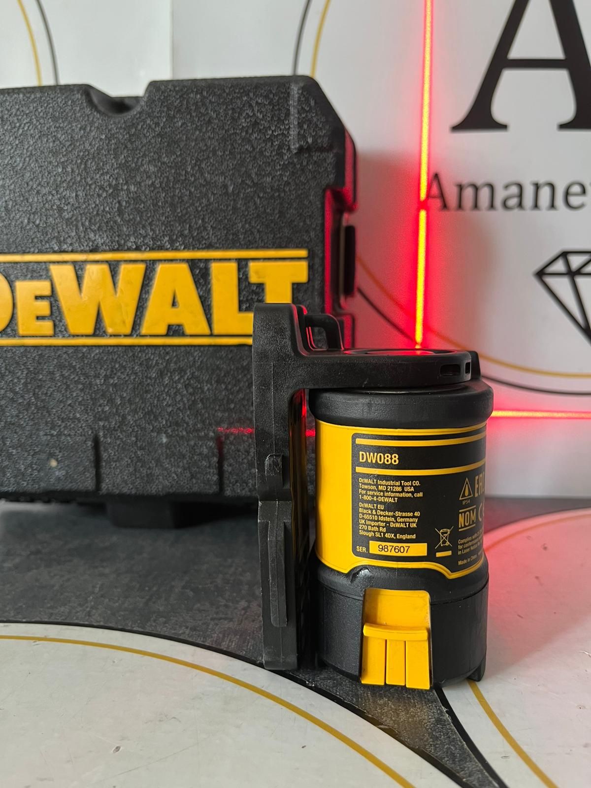 Nivela laser Dewalt DW089 orizontal/vertical la cutie