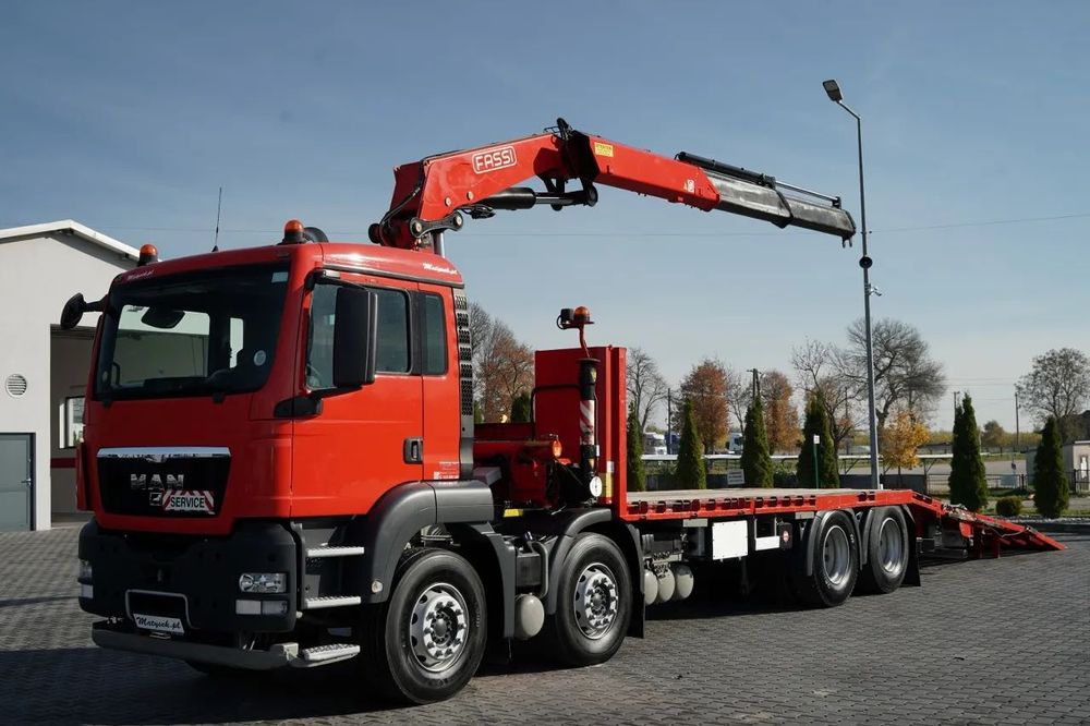 MAN TGS 35.360 / 8x2-4 / REMORCA AUTO + FASSI F240 HGV / PUNȚĂ RIDICATĂ / 4 AXE / PUNCTE HIDRAULICE / TROLIU / ASISTENȚĂ RUTIERĂ