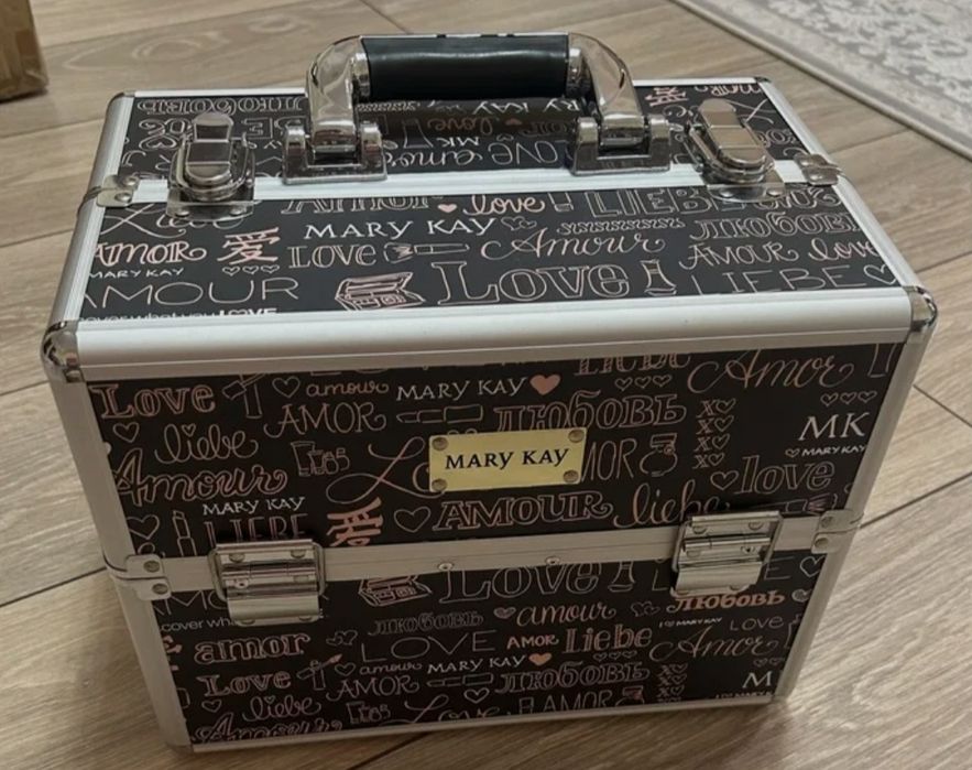 Бьюти кейс MaryKay