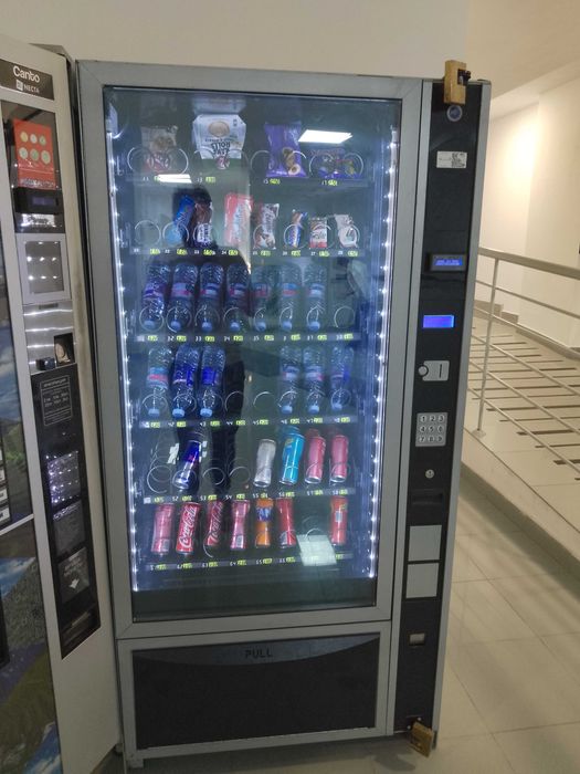 Вендинг Снакс автомат
