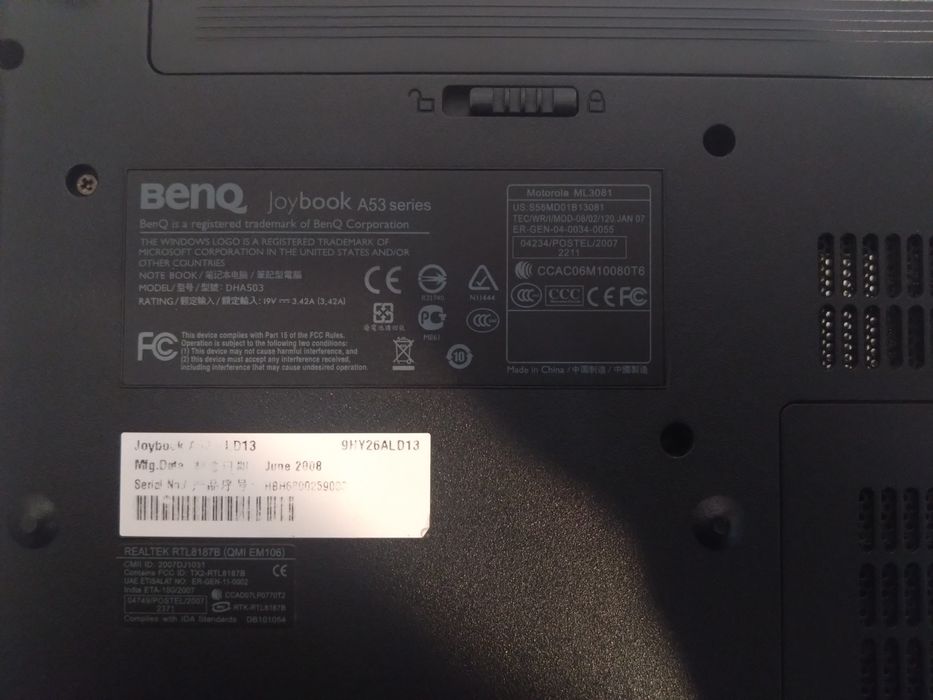 Vând laptop Benq A53
