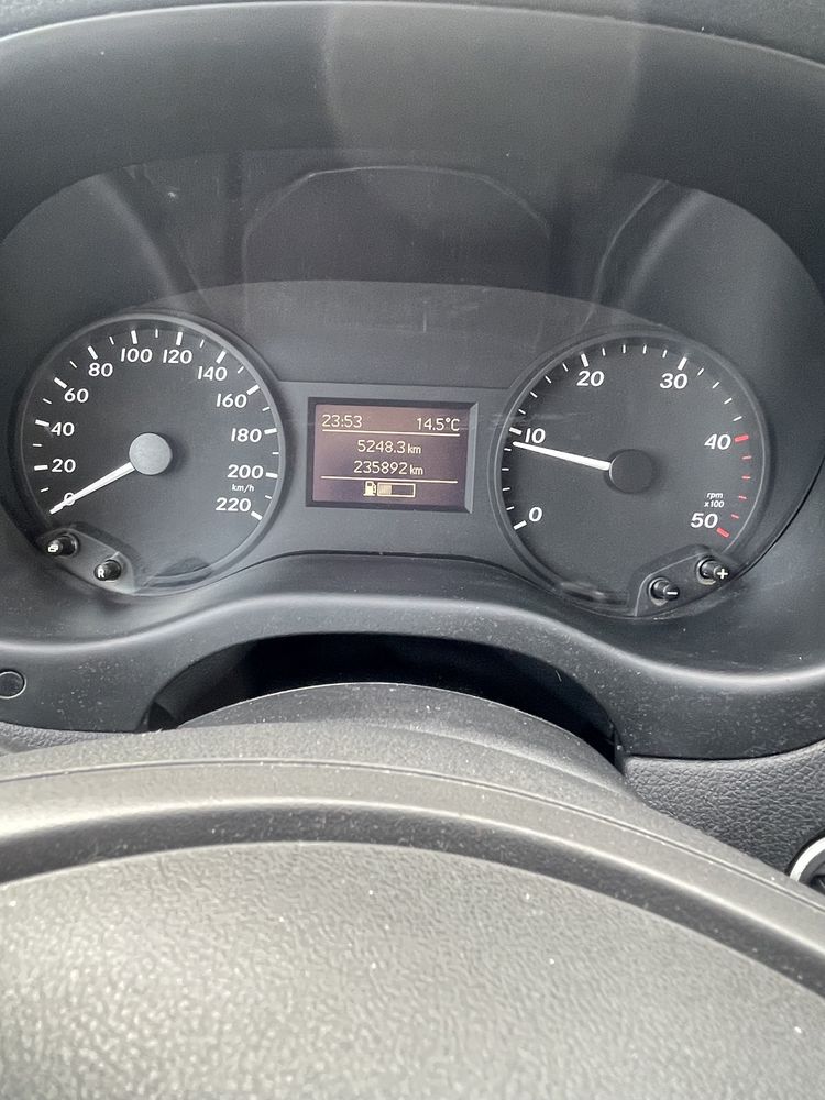 Mercedes Vito Long