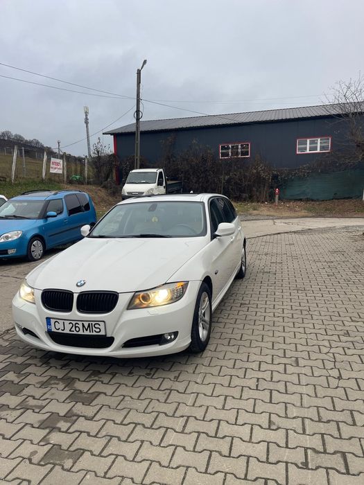 Vând Seria 3 Touring an 2012