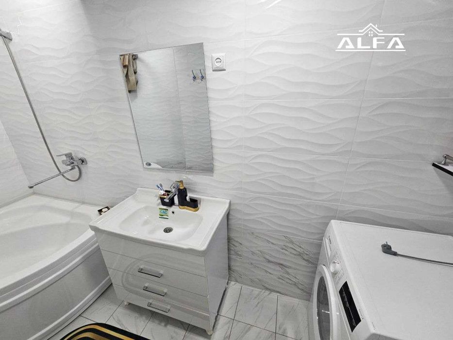 Buxoroda kvartira sotiladi 3 xonali 115m² 3-qavat.