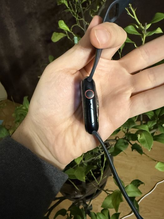 Apple Watch 9 45 mm Aluminum LTE+GPS